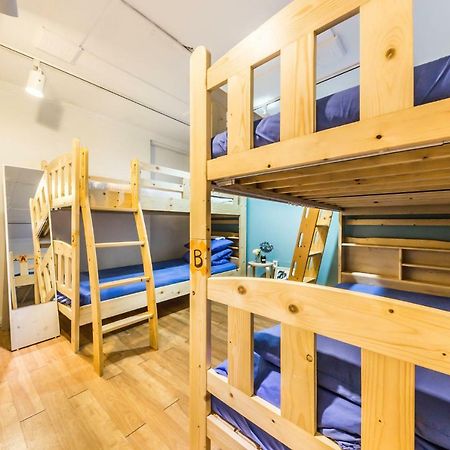 Sinchon Sisters Hostel Séoul Extérieur photo