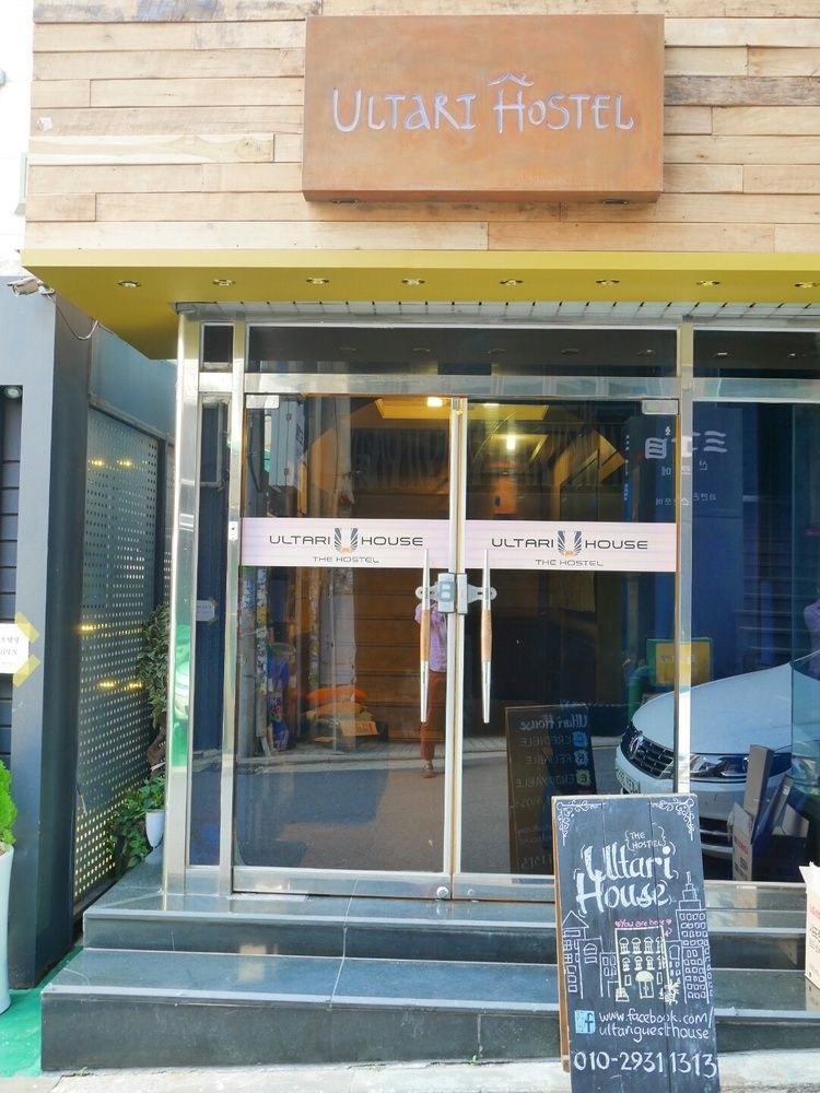 Sinchon Sisters Hostel Séoul Extérieur photo