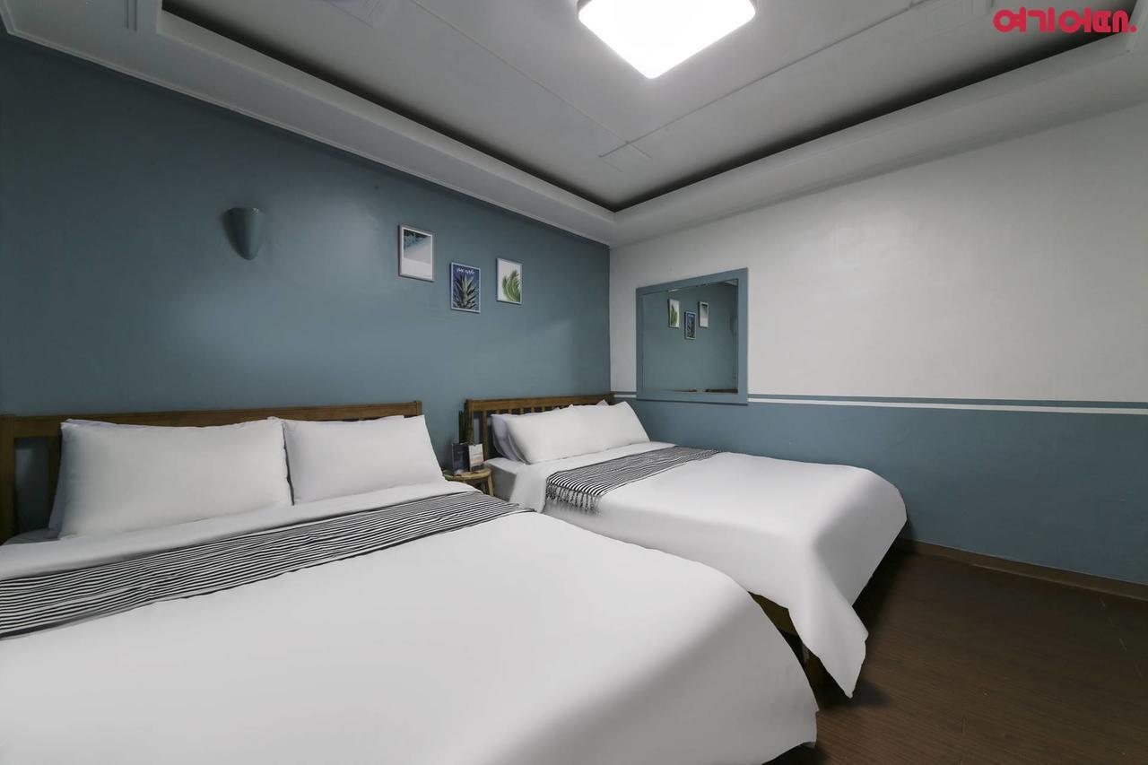 Sinchon Sisters Hostel Séoul Extérieur photo