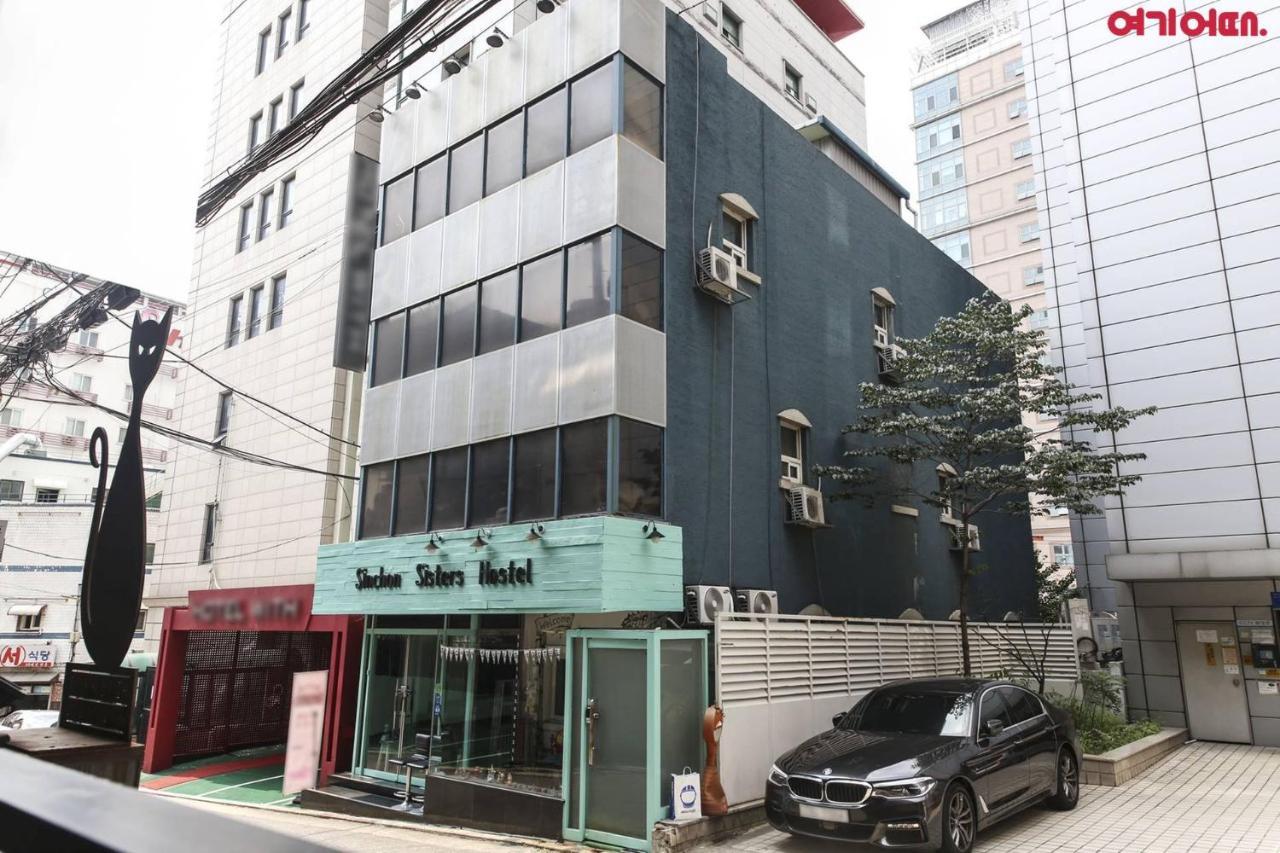 Sinchon Sisters Hostel Séoul Extérieur photo